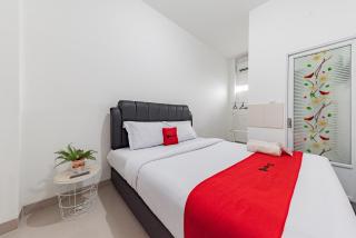 RedDoorz @ Suryakencana Bogor - 0