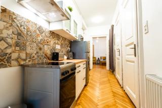 Palace Quarter Suite - 7