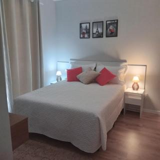 Linda casa com jacuzzi e churrasqueira privada para temporada - 0