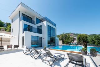 Villa Naya with Heated Pool and Hot Tub - Veprinac - 9