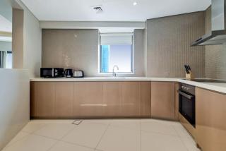 Vacationer I Luxe 3 Bedroom I Business Bay I Stunning Views & Infinity Pool - Dubai - 9
