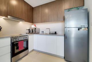 5242 Tower 2 - Light One Bedroom - 6