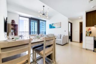 5242 Tower 2 - Light One Bedroom - Dubai - 1