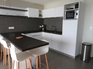 Appartement 6 pers avec balcon, piscine et accès direct plage à La Tranche-sur-Mer - FR-1-194-195 - 8
