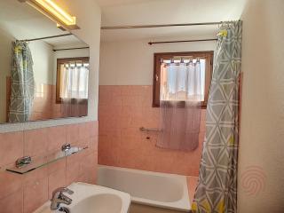 Appart F2 avec terrasse, parking et wifi à Lamalou - FR-1-451-107 - 4