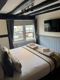 The White Hart - Newenden - 9