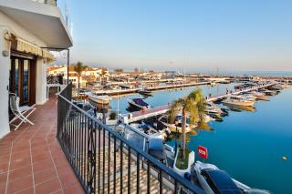 218 Puerto Banus Marbella Front Line 270 meters - 0