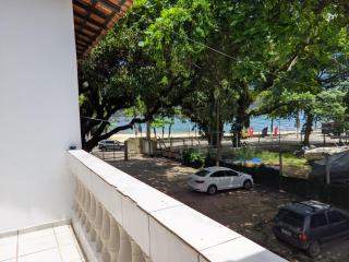 Casa 30mt da praia. Wi-Fi e 3 vagas. Cond fechado - 0