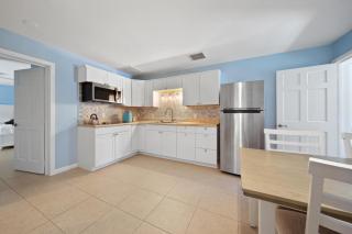 Jensen Beach pool home w/ Guest Suite - Jensen Beach - 3