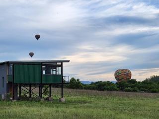 Balloon View Country Cottage - 6