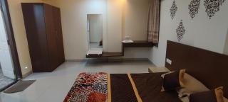 Happy Vibes Stay 2Bhk flat - 2