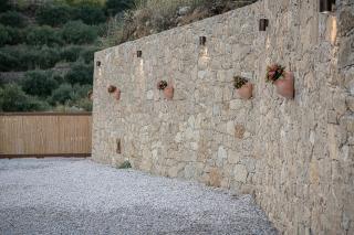 Luxury love nest with hot tub & heated pool - Kournás - 1