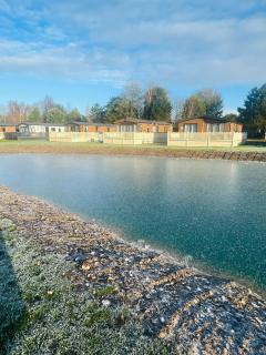Loki's Retreat Lodge with Hot Tub - York - 5