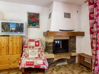 Appartement cosy, proche pistes et centre, 3 pièces, 6 pers, cheminée, balcon, parking - FR-1-437-53 - 7