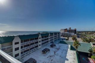 Sea Swept Ocean Front Studio - 2