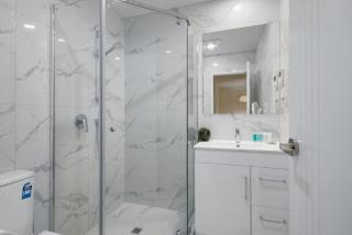 Venture Heights Townhouse with Parking and Patio - Auckland - 0