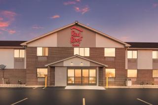 Red Roof Inn Greensburg - 1
