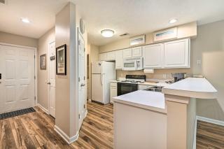 True Blue Golf Resort Condo - 3 Mi to Beach! - 2