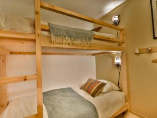 T2 cabine avec terrasse, parking et WIFI proche des pistes - FR-1-685-54 - 7