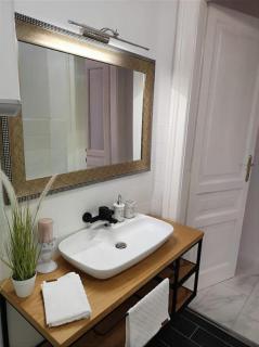 2 bedroom apartment in the city - 9