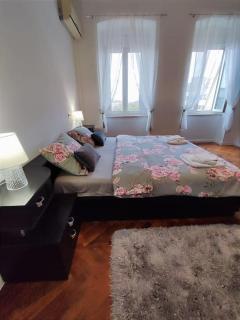 2 bedroom apartment in the city - 2