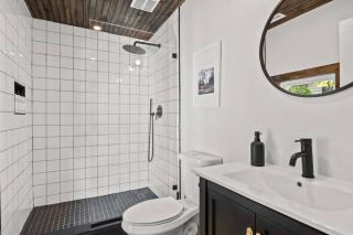 Hunter Bungalow - Luxury Cabin, Kid-Friendly - Lanesville - 4