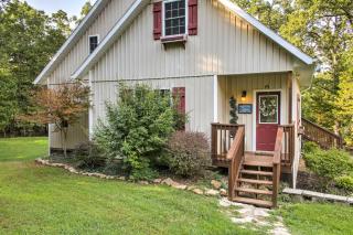 Lakefront Blue Eye Cottage with Hot Tub and Fire Pit! - Blue Eye - 9