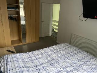 Fully equipped Large 3 bedroom - Bishop's Stortford - 6