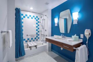 Universal's Cabana Bay Beach Resort - 1