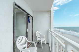 Ocean front comfy condo w/kitchen, sleeps 4, Snowbird Paradise - Myrtle Beach - 9