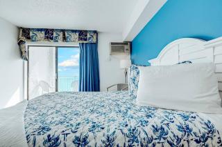 Ocean front comfy condo w/kitchen, sleeps 4, Snowbird Paradise - 8
