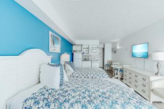 Ocean front comfy condo w/kitchen, sleeps 4, Snowbird Paradise - Myrtle Beach - 3