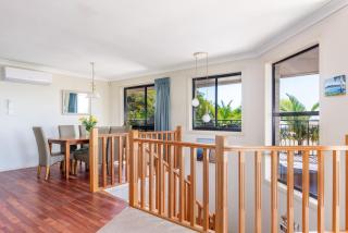 Sharon Lee 2 - Rainbow Beach - 6