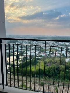 Stellar's Haven near High Tech Park with Stunning View and POOL - 6