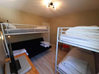 Appartement spacieux à Gourette, 8 pers, 2 ch, entrée station, bien équipé, casier à skis - FR-1-400-113 - Eaux-Bonnes - 6