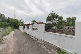 RedDoorz Syariah near Alun Alun Ciledug Cirebon - Cirebon - 6