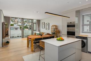 169 on Main Luxury Apartments - 2