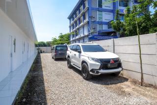 RedDoorz near Tugu Kartasura - 4