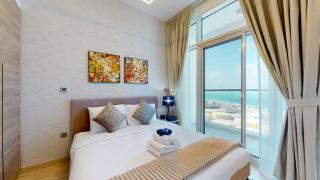 Stylish Apartment Balcony and Sea Views - Dubai - 9