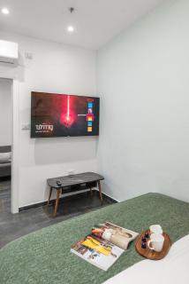 Modern renovated 1 bedroom apartment w Bomb Shelter Central TLV M2 - Tel Aviv - 3