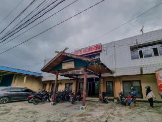 Hotel Halmahera Palangkaraya Mitra RedDoorz - Palangkaraya - 1
