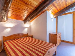 Duplex charmant près du centre et des pistes, avec balcon sud, parking et wifi inclus - FR-1-694-39 - Val dʼIsère - 4