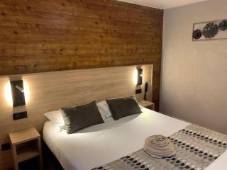 Logis Hotel Le Lac - Embrun - 5