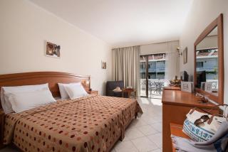 Porfi Beach Hotel - Nikiti - 8
