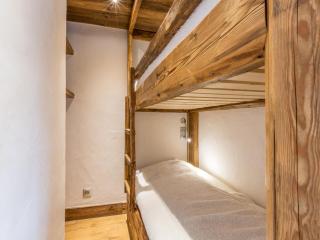 Appartement de caractère haut de gamme au centre de Val-d'Isère, proche des pistes - FR-1-694-184 - Val-d'Isère - 2