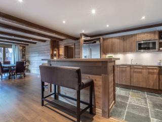Luxueux 4 pièces avec alcove, superbe séjour, prestations haut de gamme, au cœur de Val-d'Isère - FR-1-694-167 - Val-d'Isère - 6