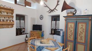 Loft della Perpetua di Casa Bernardi, fuga romantica PetFriendly - Montagnaga - 2