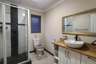 Cozy Modern Private Apartment - Somerset East - 1