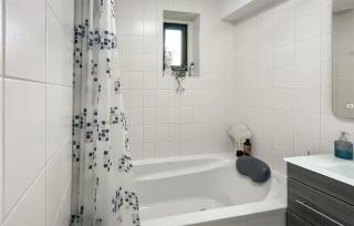 3 Bedroom Cozy Home In Tzummarum - Tzummarum - 3