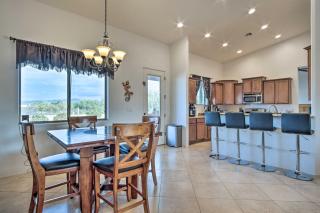 Cozy Mtn-View Vail Home with Heated Pool! - Vail - 3